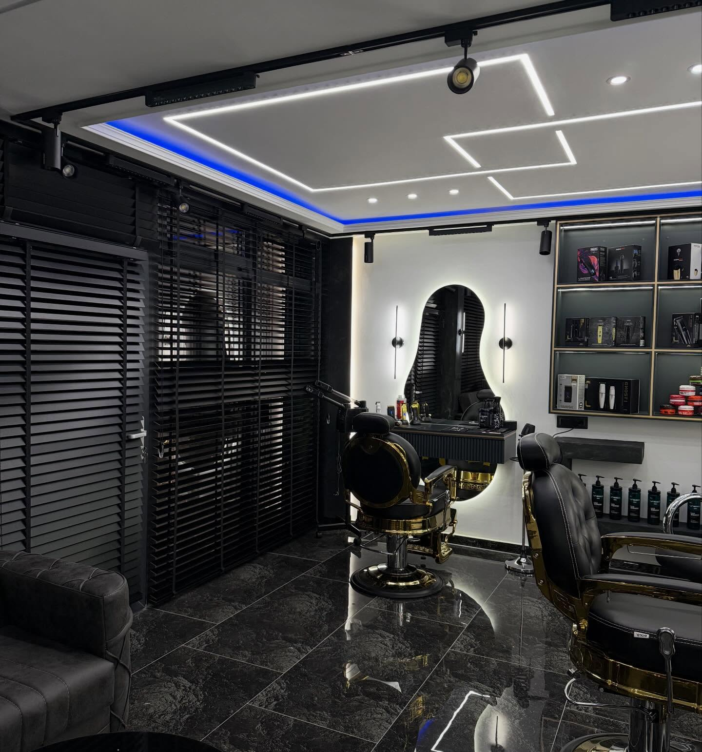 Fade Factory, 16